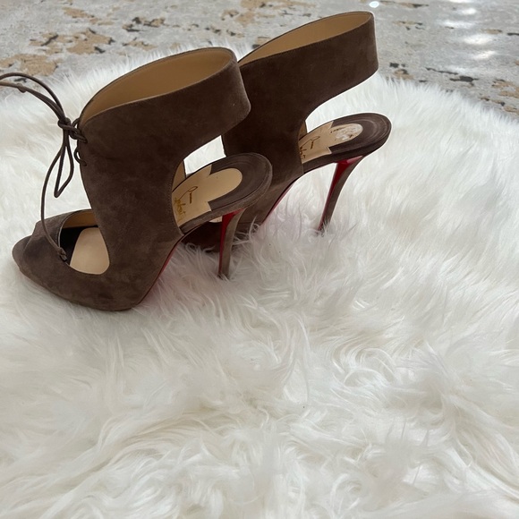 Christian Louboutin Suede Allegra Peep Toe - Picture 6 of 6